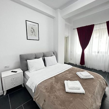 Luxury Cozy Apartments - City Center Suceava Exterior photo