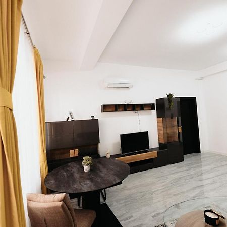Luxury Cozy Apartments - City Center Suceava Exterior photo