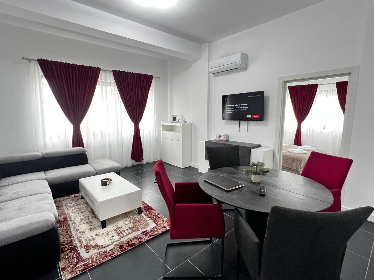 Luxury Cozy Apartments - City Center Suceava Exterior photo