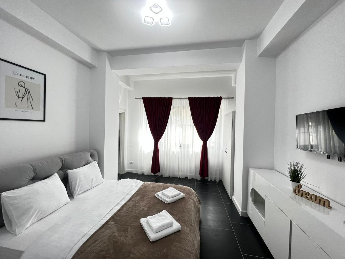 Luxury Cozy Apartments - City Center Suceava Exterior photo