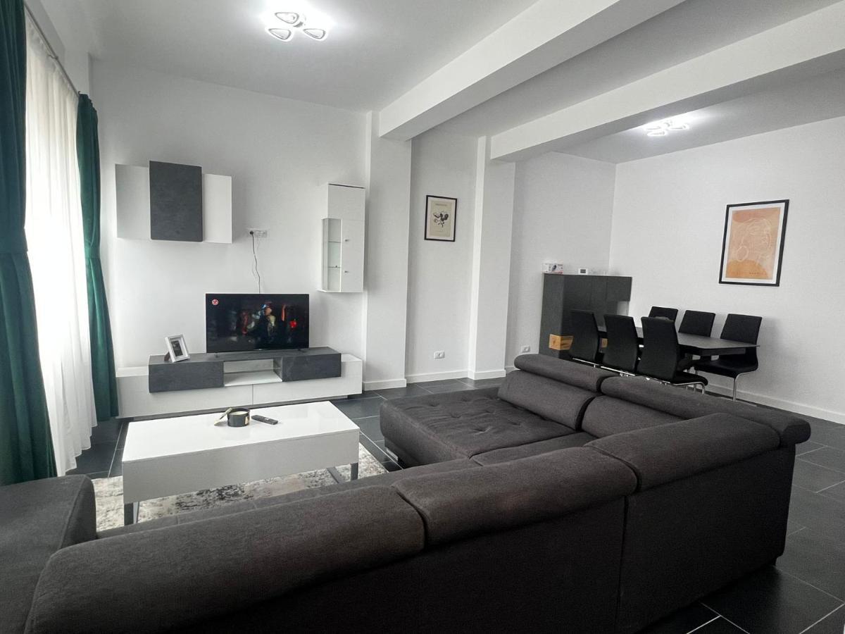 Luxury Cozy Apartments - City Center Suceava Exterior photo