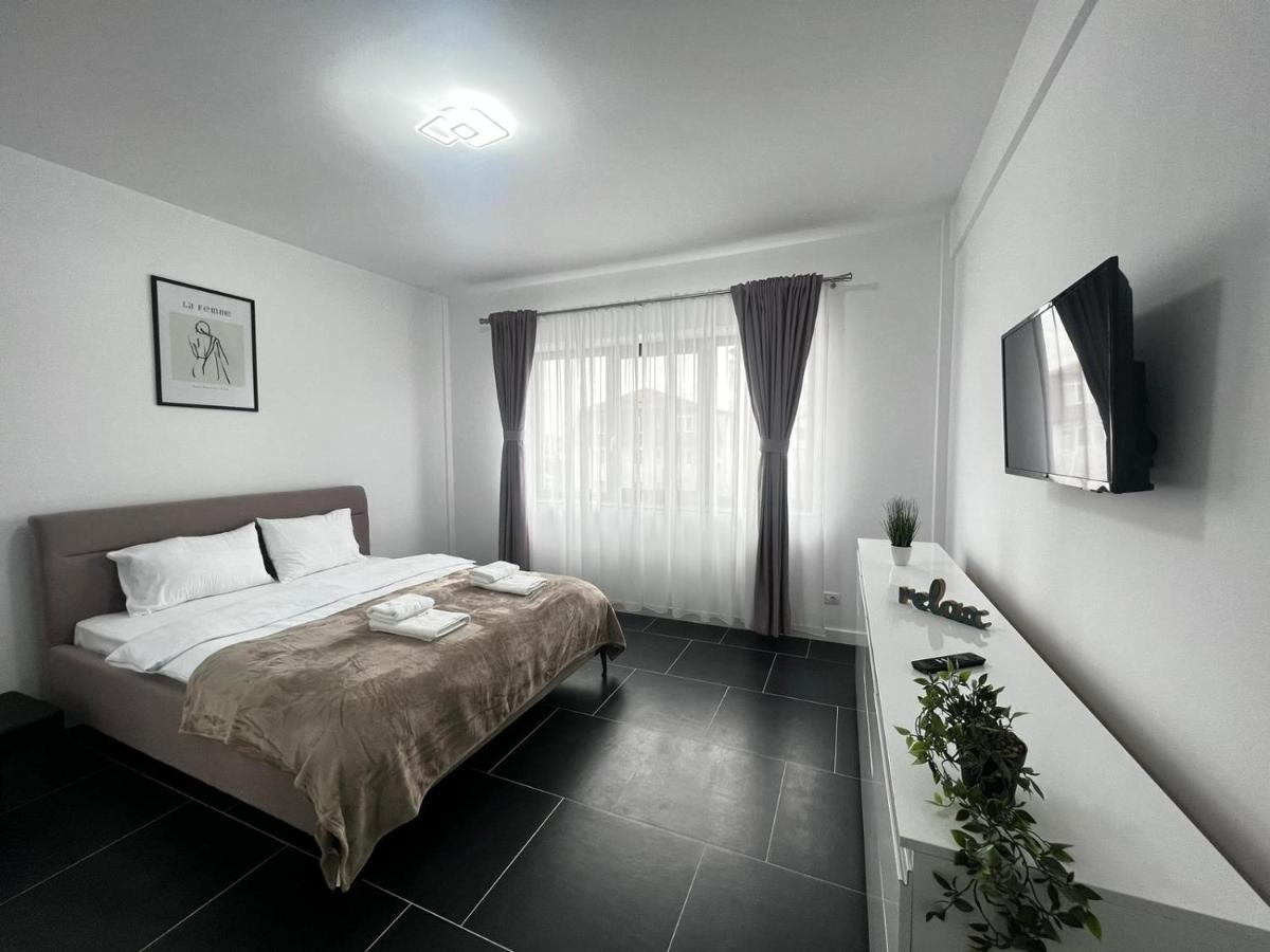 Luxury Cozy Apartments - City Center Suceava Exterior photo