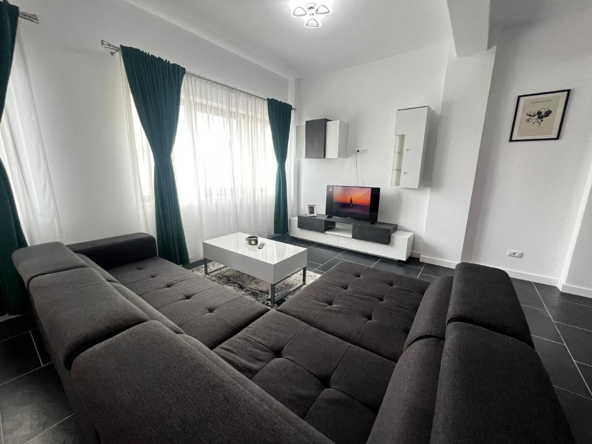 Luxury Cozy Apartments - City Center Suceava Exterior photo