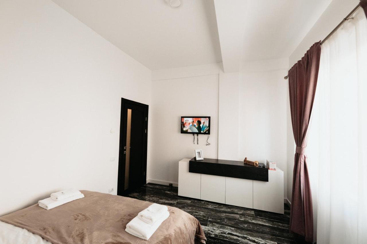 Luxury Cozy Apartments - City Center Suceava Exterior photo