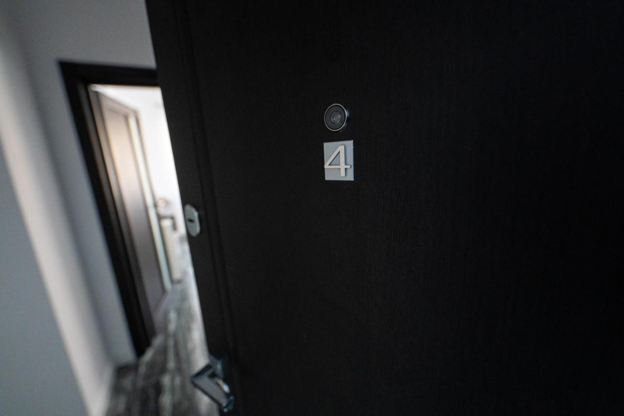 Luxury Cozy Apartments - City Center Suceava Exterior photo