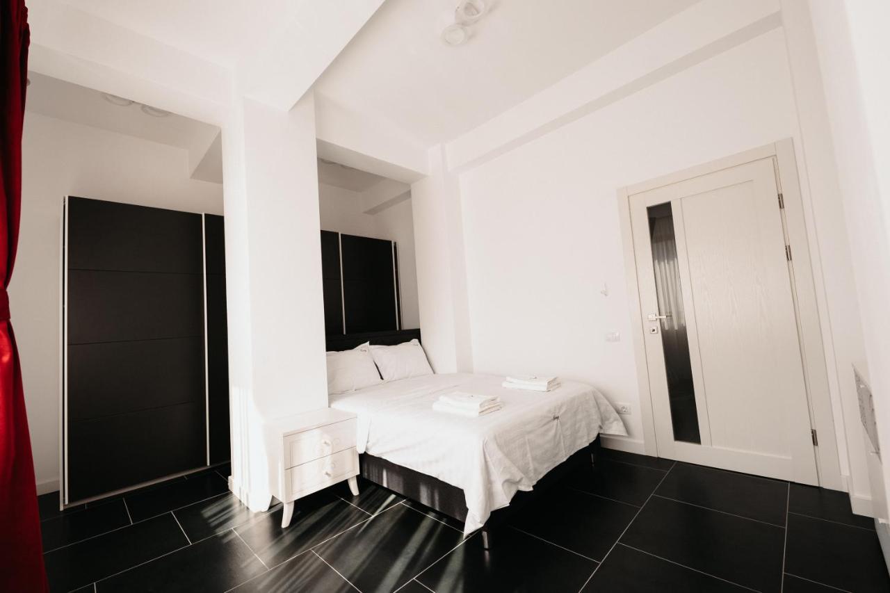 Luxury Cozy Apartments - City Center Suceava Exterior photo