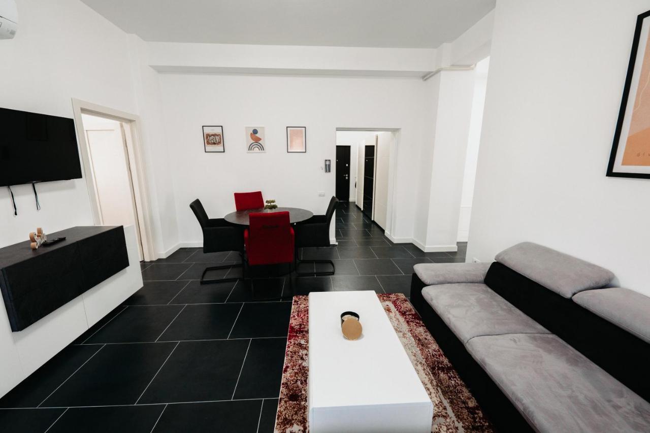 Luxury Cozy Apartments - City Center Suceava Exterior photo