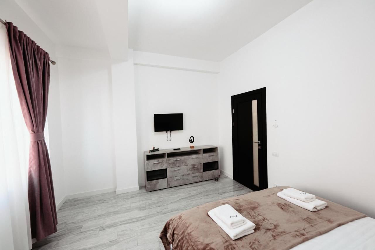 Luxury Cozy Apartments - City Center Suceava Exterior photo